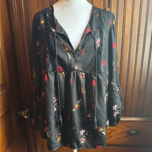 Old Navy Tops - Old Navy Silky Tunic Top Size Large Floral Boho Print